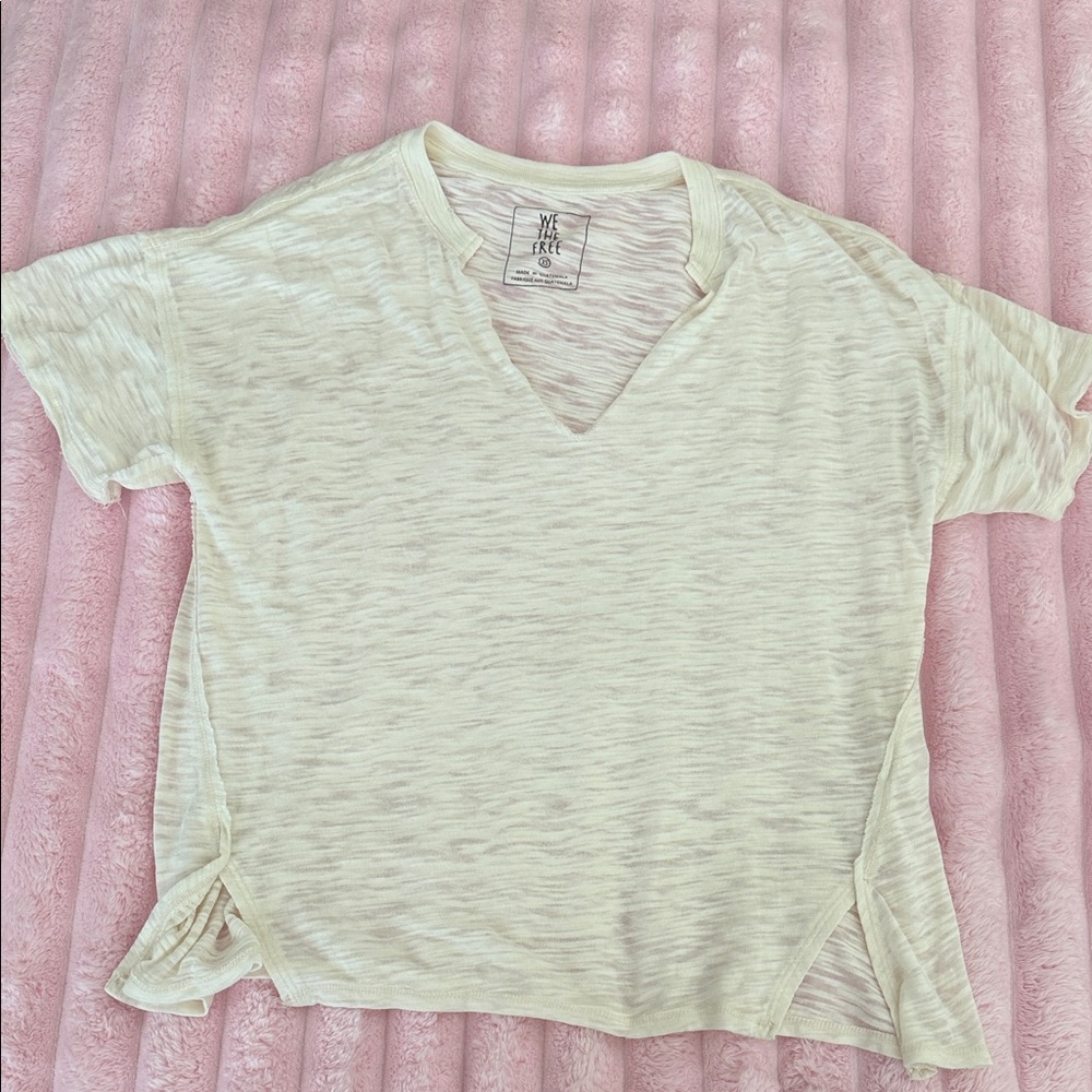 We The Free Light Cream V-Neck Short Sleeve Tee